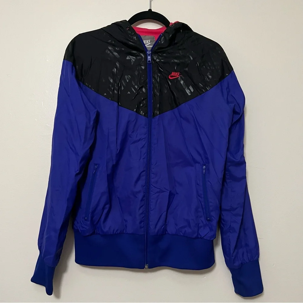 Nike Windrunner Jacket Size‎ Large (12-14) Blue Pink and Black